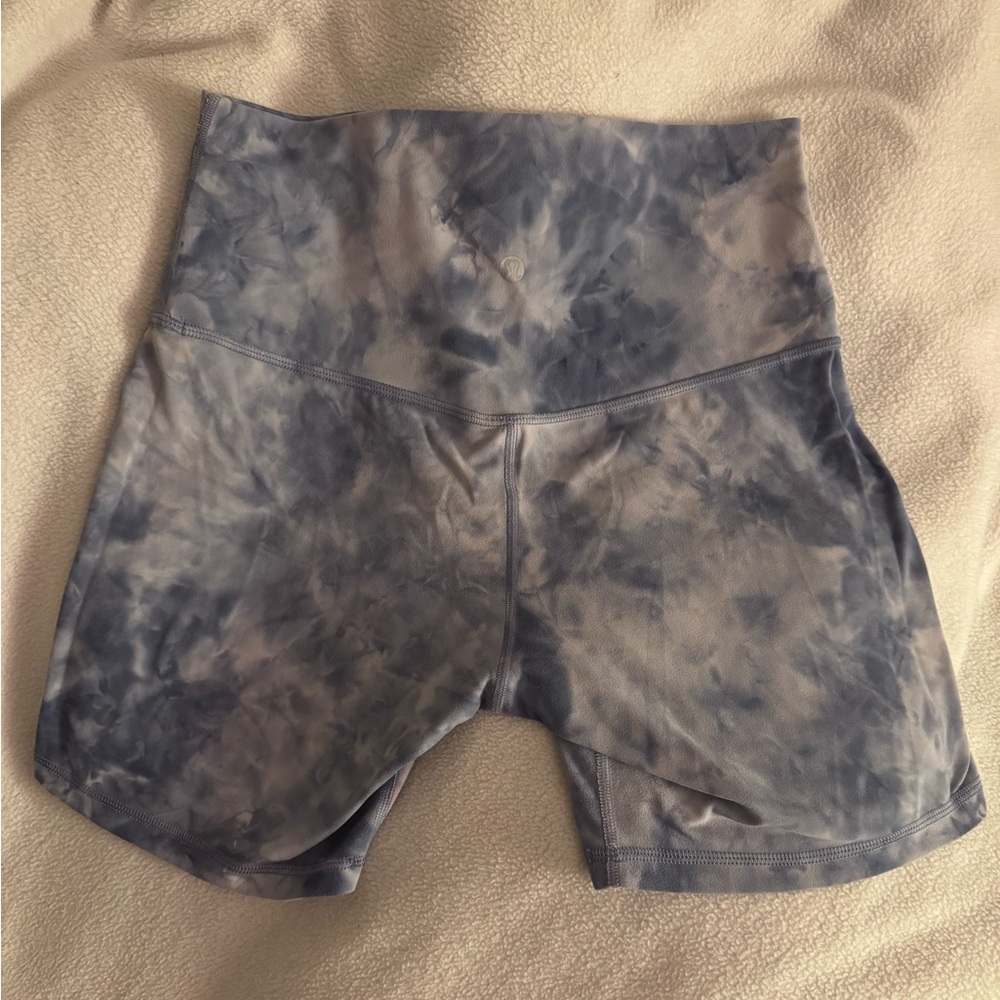 Lululemon Align 6” shorts